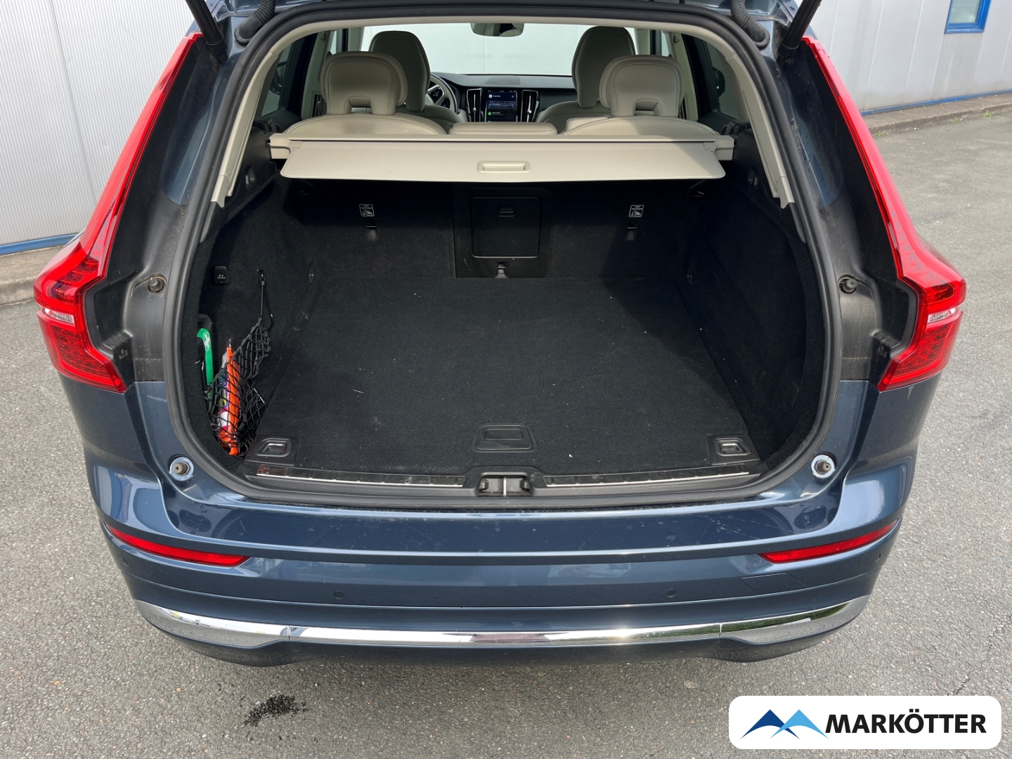 Fahrzeugabbildung Volvo XC60 B4 Inscription ACC/H&K/LenkradH/Kamera/19''