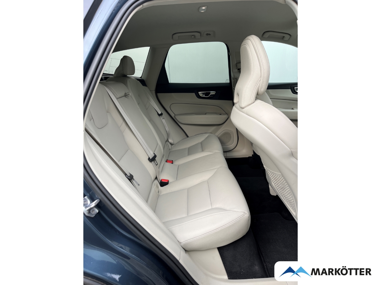 Fahrzeugabbildung Volvo XC60 B4 Inscription ACC/H&K/LenkradH/Kamera/19''