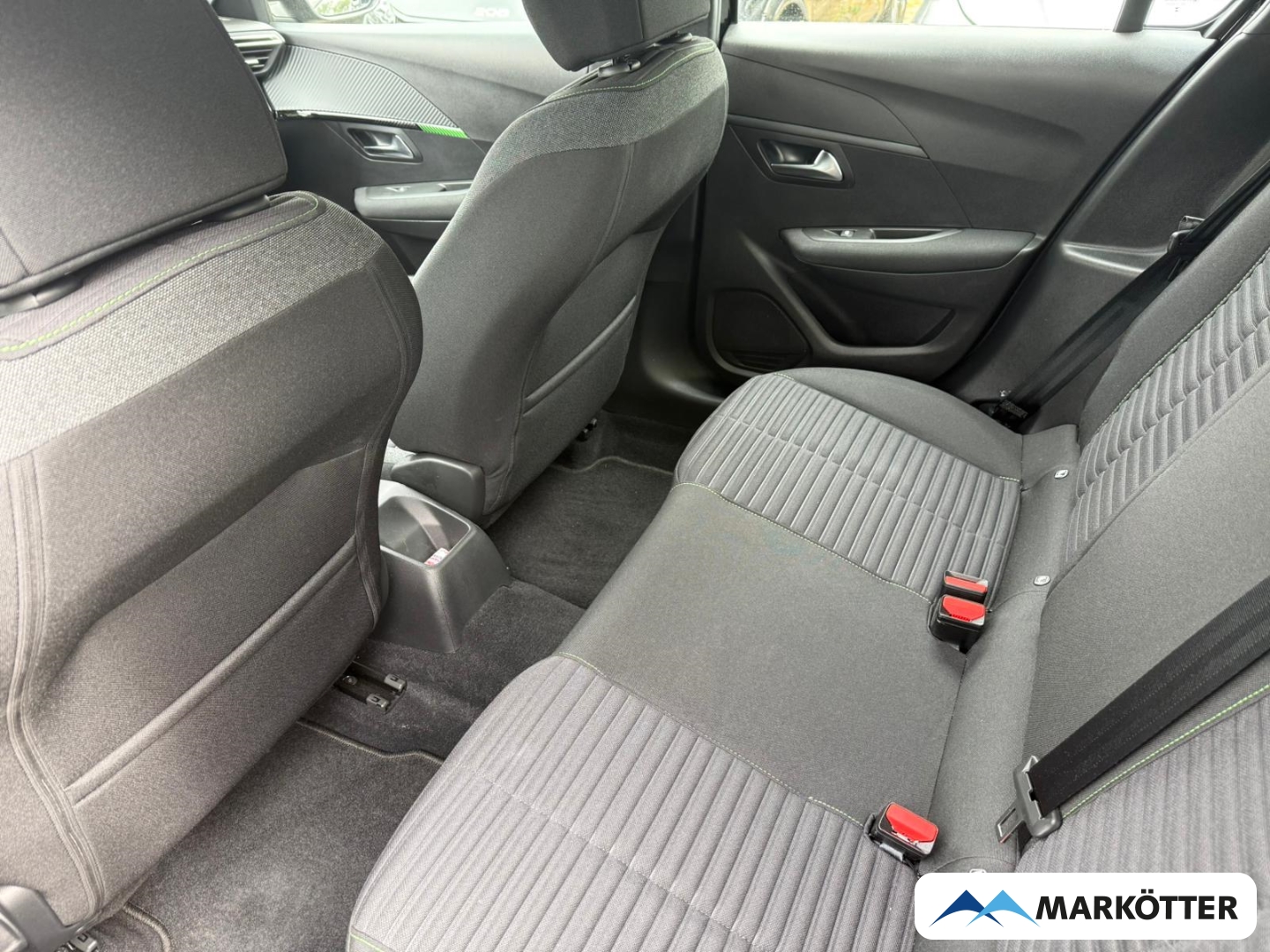 Fahrzeugabbildung Peugeot 208 Active CARPLY/DAB/LED/NAVI/PDC/SHZ/TEMP
