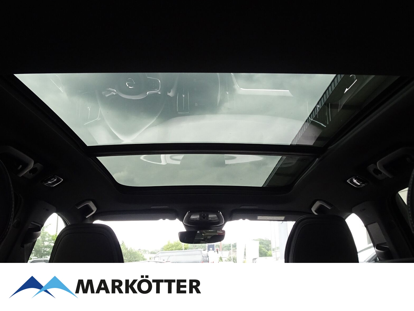 Fahrzeugabbildung Volvo V60 T6 Plus Dark Recharge AWD PANO/ACC/BLIS/LED