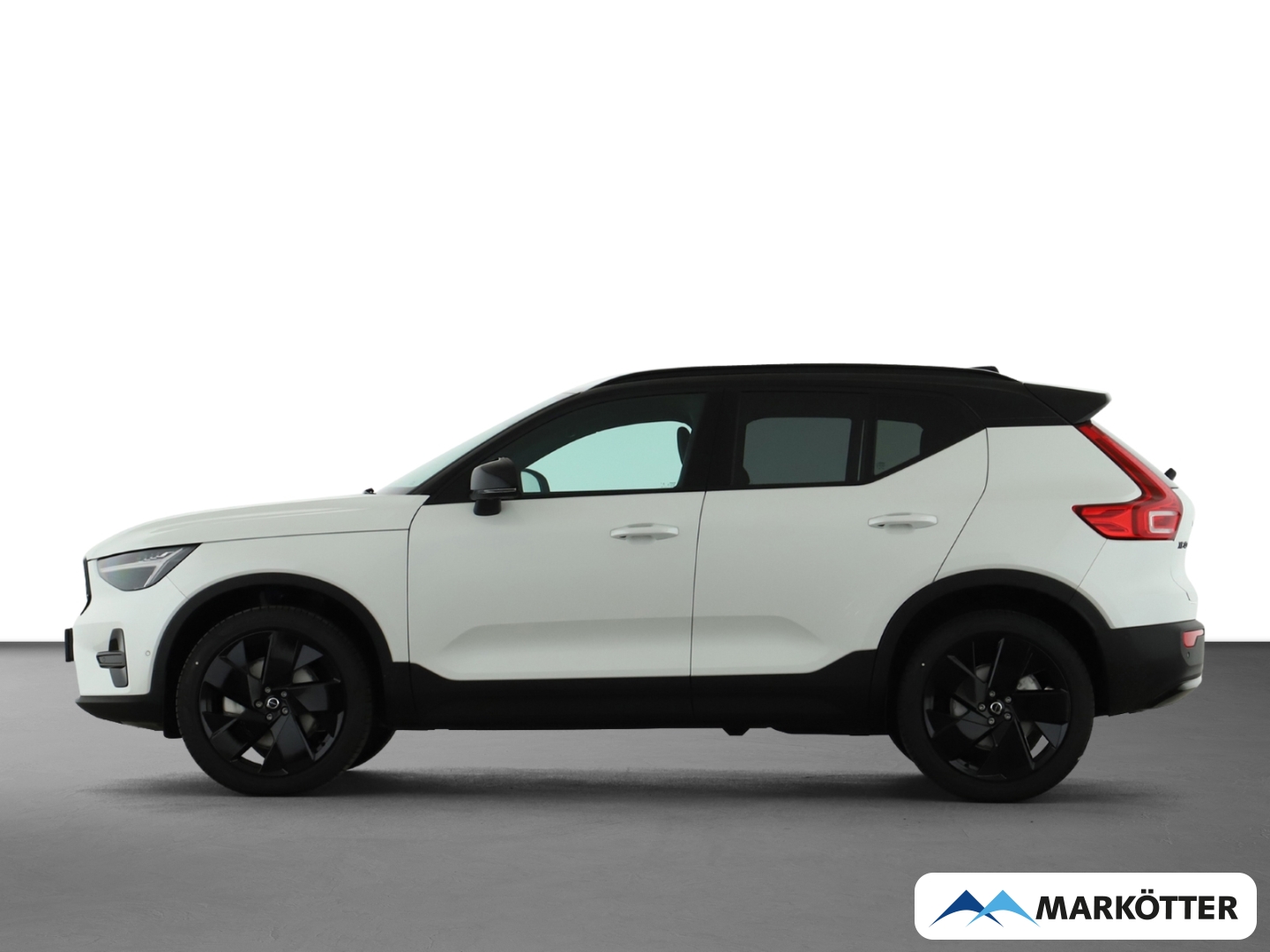 Fahrzeugabbildung Volvo XC40 Plus Black Edition 2WD B3 360°/LHZ/SHZ/BLIS