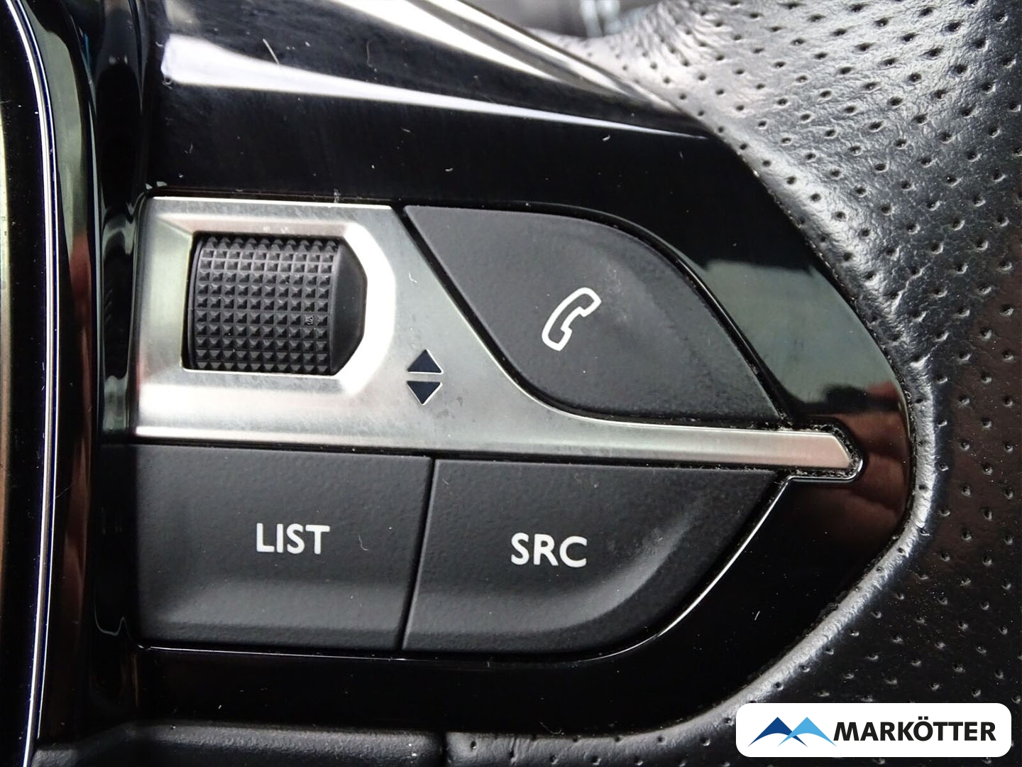 Fahrzeugabbildung Peugeot e-2008 GT/ACC/SHZ