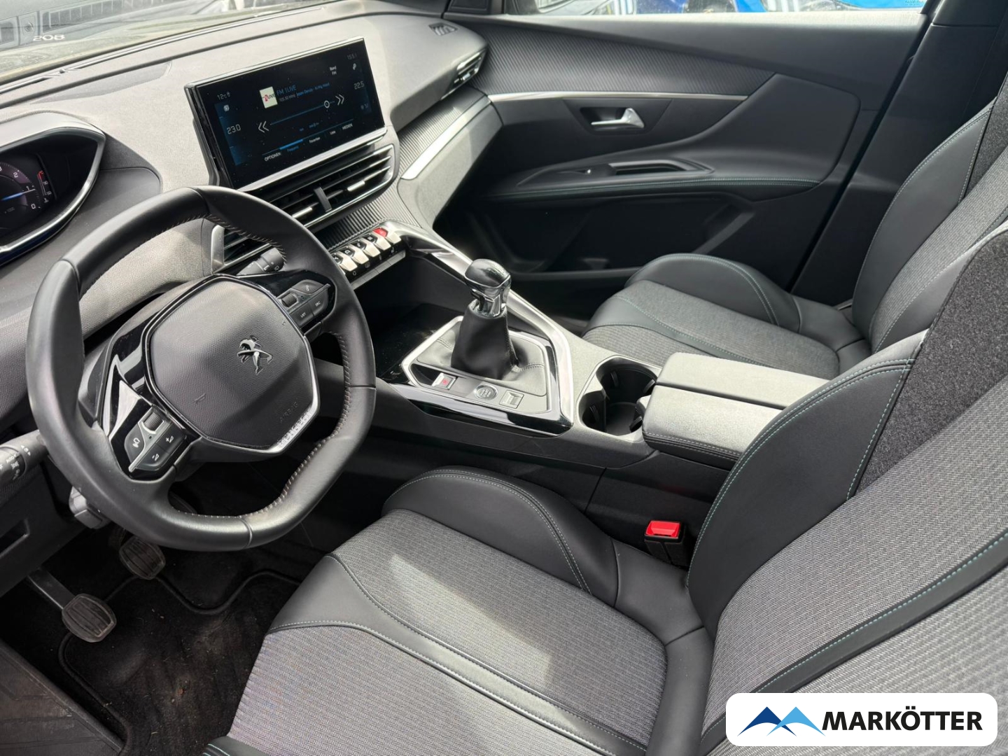 Fahrzeugabbildung Peugeot 5008 Allure Pack 7-Sitzer ACC/BLIS/CAM/SHZ