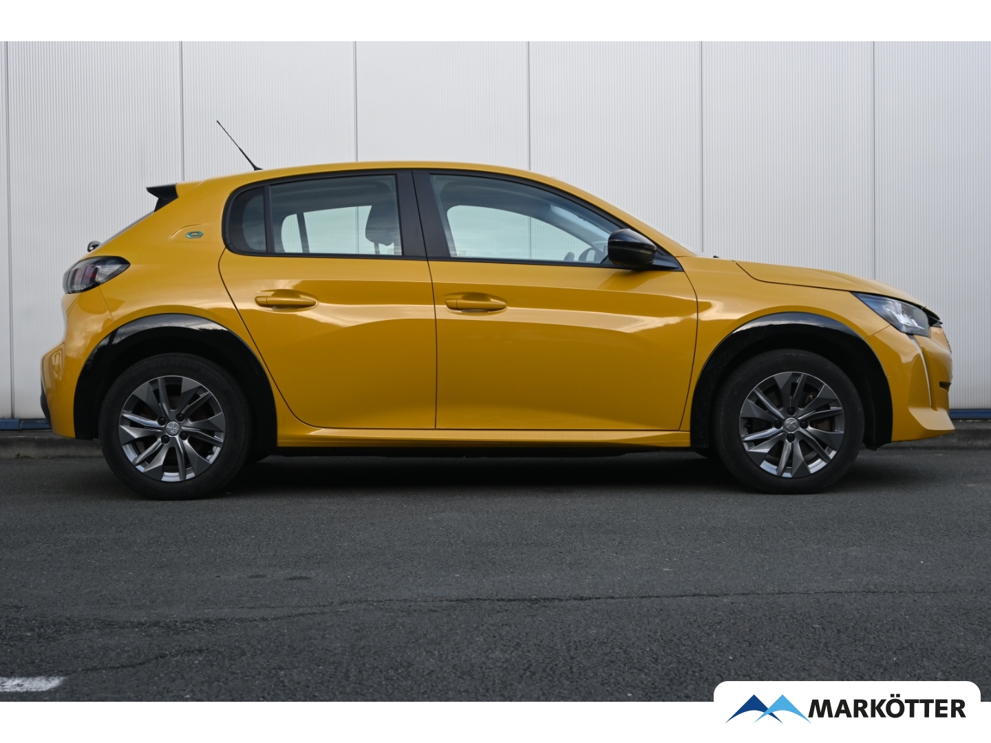 Fahrzeugabbildung Peugeot 208 e- Active Pack DAB/PDC/LED/SHZ/16''