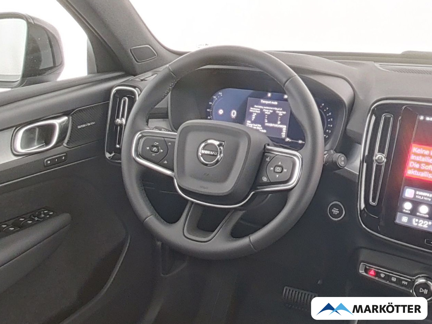Fahrzeugabbildung Volvo XC40 Plus Dark 2WD/NAVI/LED/PDC/PANO/FSHZ/
