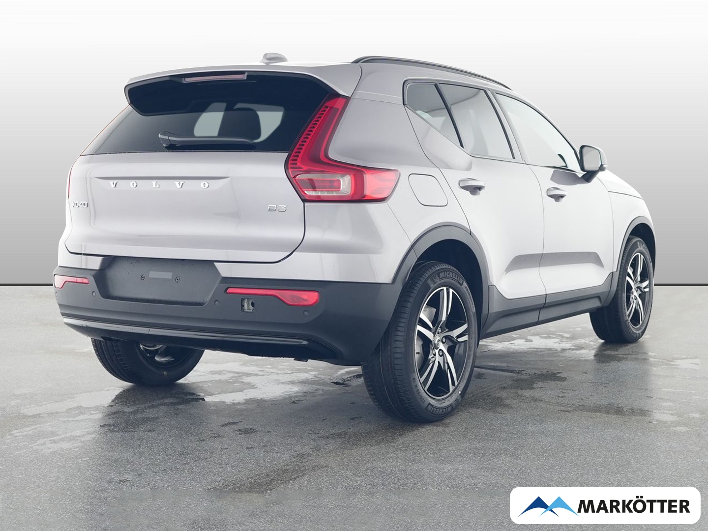 Fahrzeugabbildung Volvo XC40 Plus Dark 2WD/NAVI/LED/PDC/PANO/FSHZ/