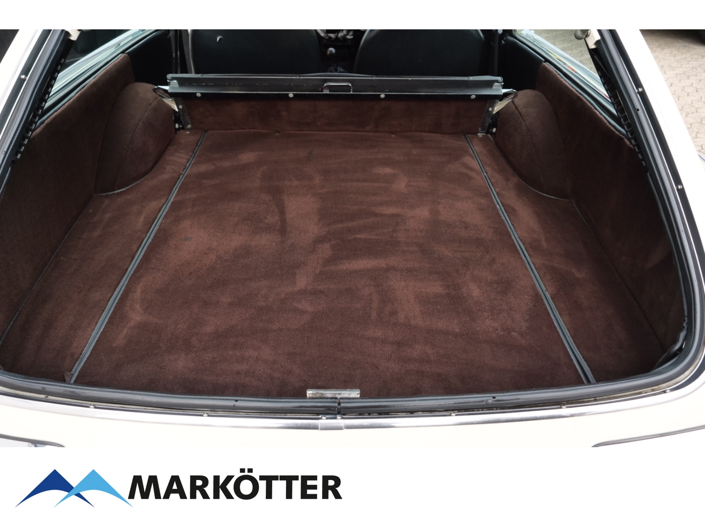 Fahrzeugabbildung Volvo P1800 ES /Tiefbettfelgen/HU/AU neu/
