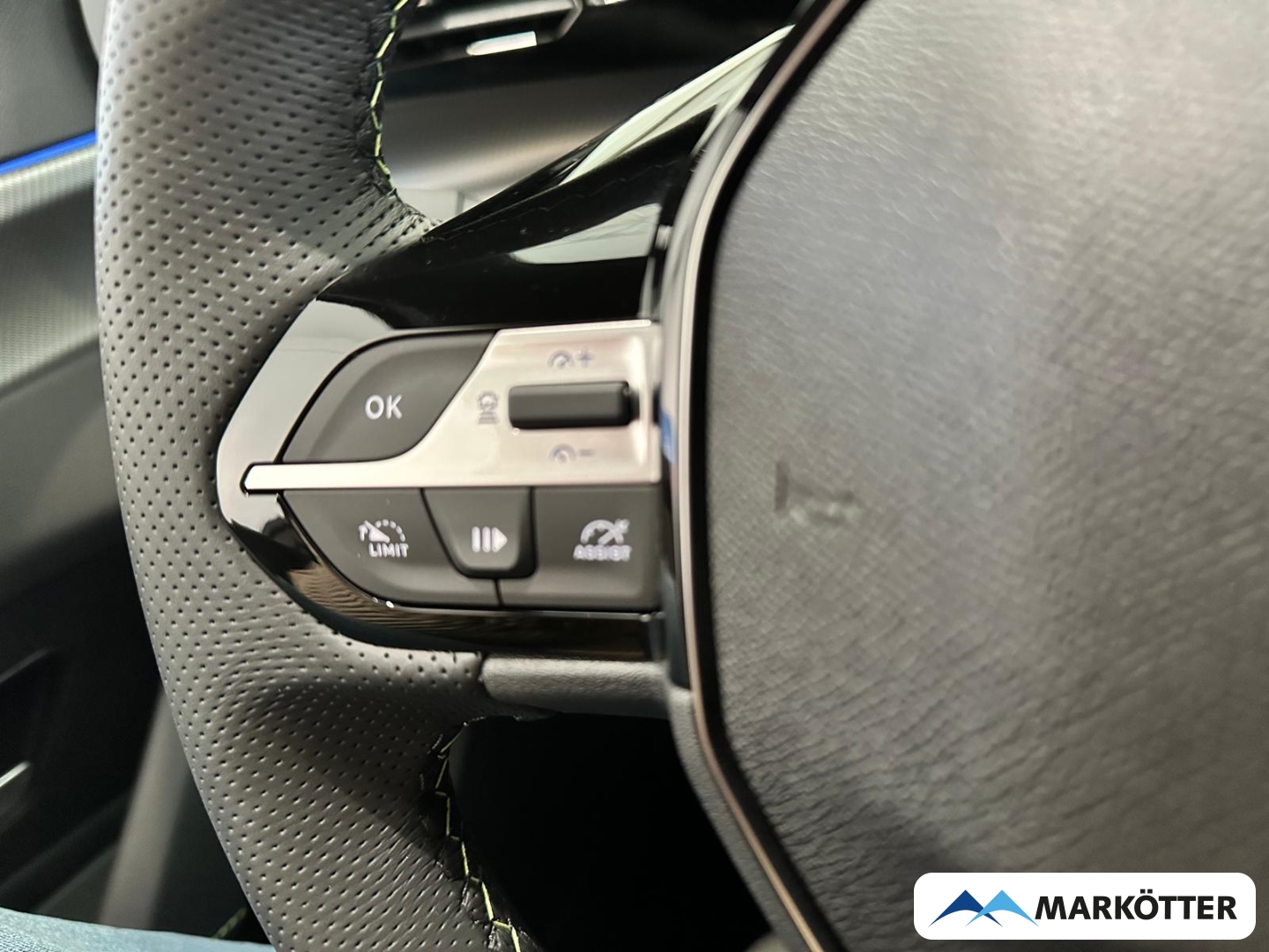 Fahrzeugabbildung Peugeot 308 Elektro GT SW 156 ACC/Memory/Massage