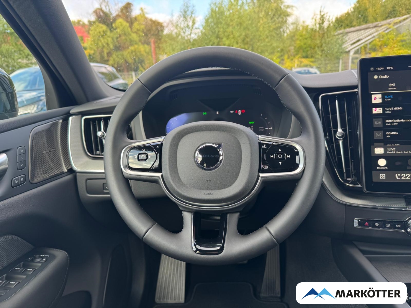 Fahrzeugabbildung Volvo XC60 T8 Plus Black Edition AWD Pano/Head-Up/360°