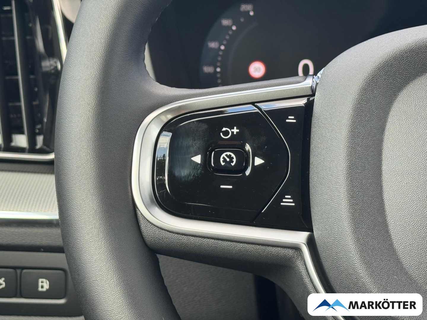 Fahrzeugabbildung Volvo XC60 T8 Plus Black Edition AWD Pano/Head-Up/360°