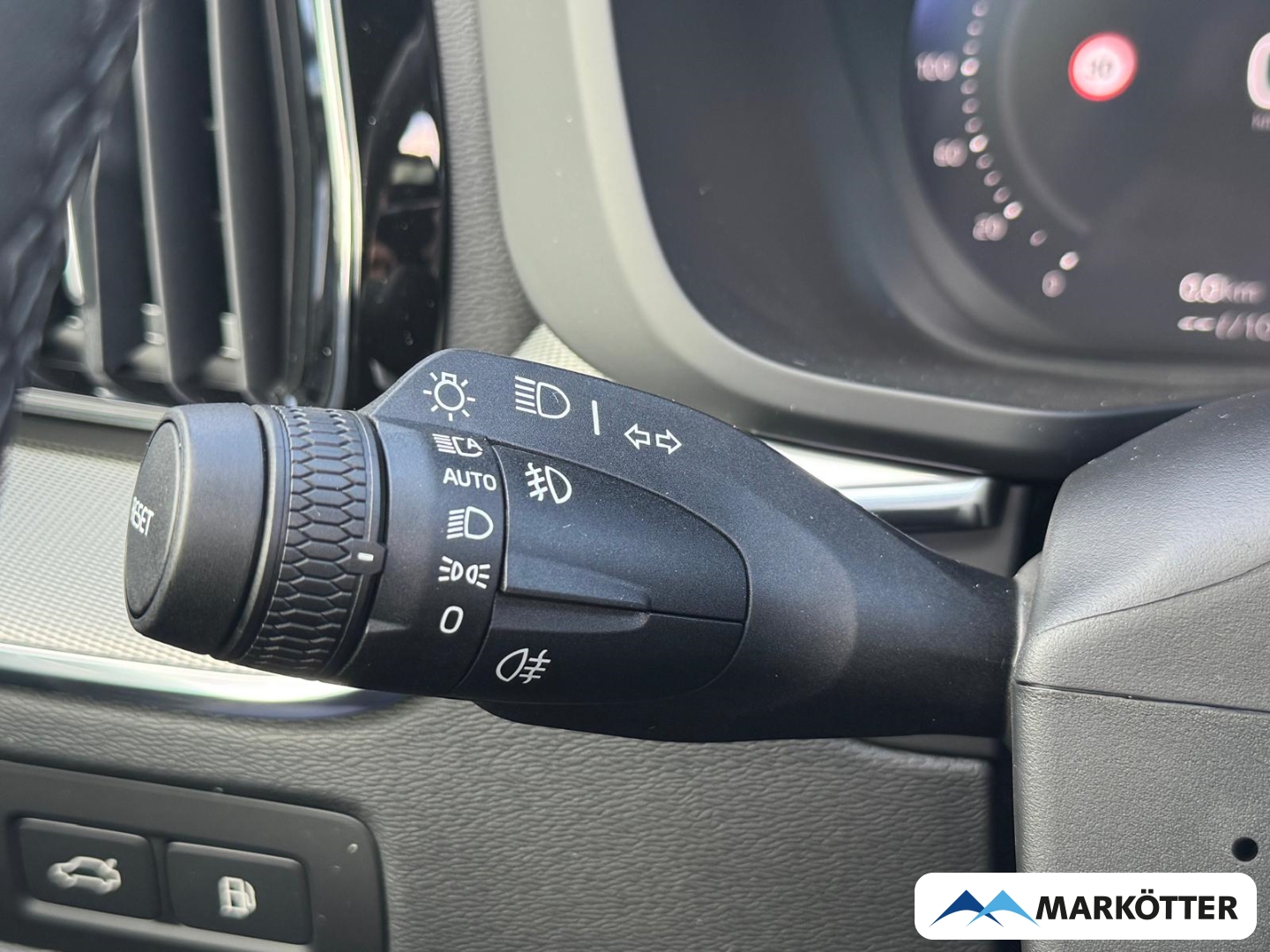 Fahrzeugabbildung Volvo XC60 T8 Plus Black Edition AWD Pano/Head-Up/360°