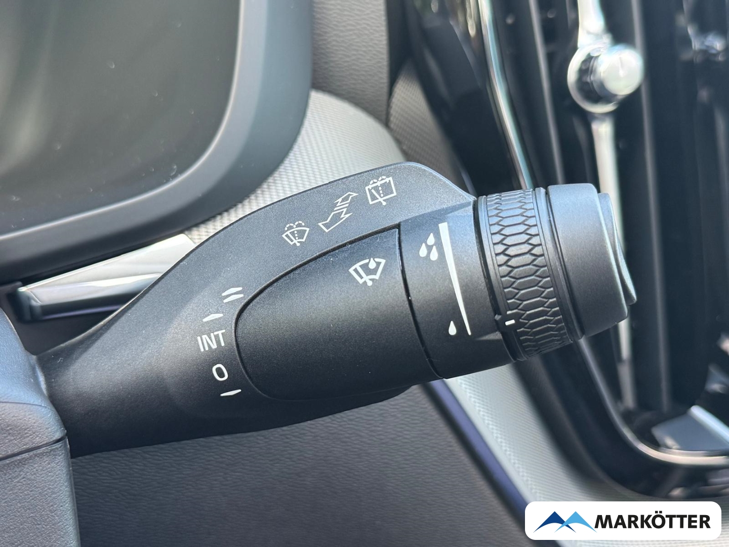 Fahrzeugabbildung Volvo XC60 T8 Plus Black Edition AWD Pano/Head-Up/360°