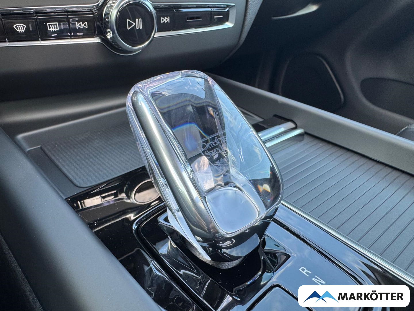 Fahrzeugabbildung Volvo XC60 T8 Plus Black Edition AWD Pano/Head-Up/360°