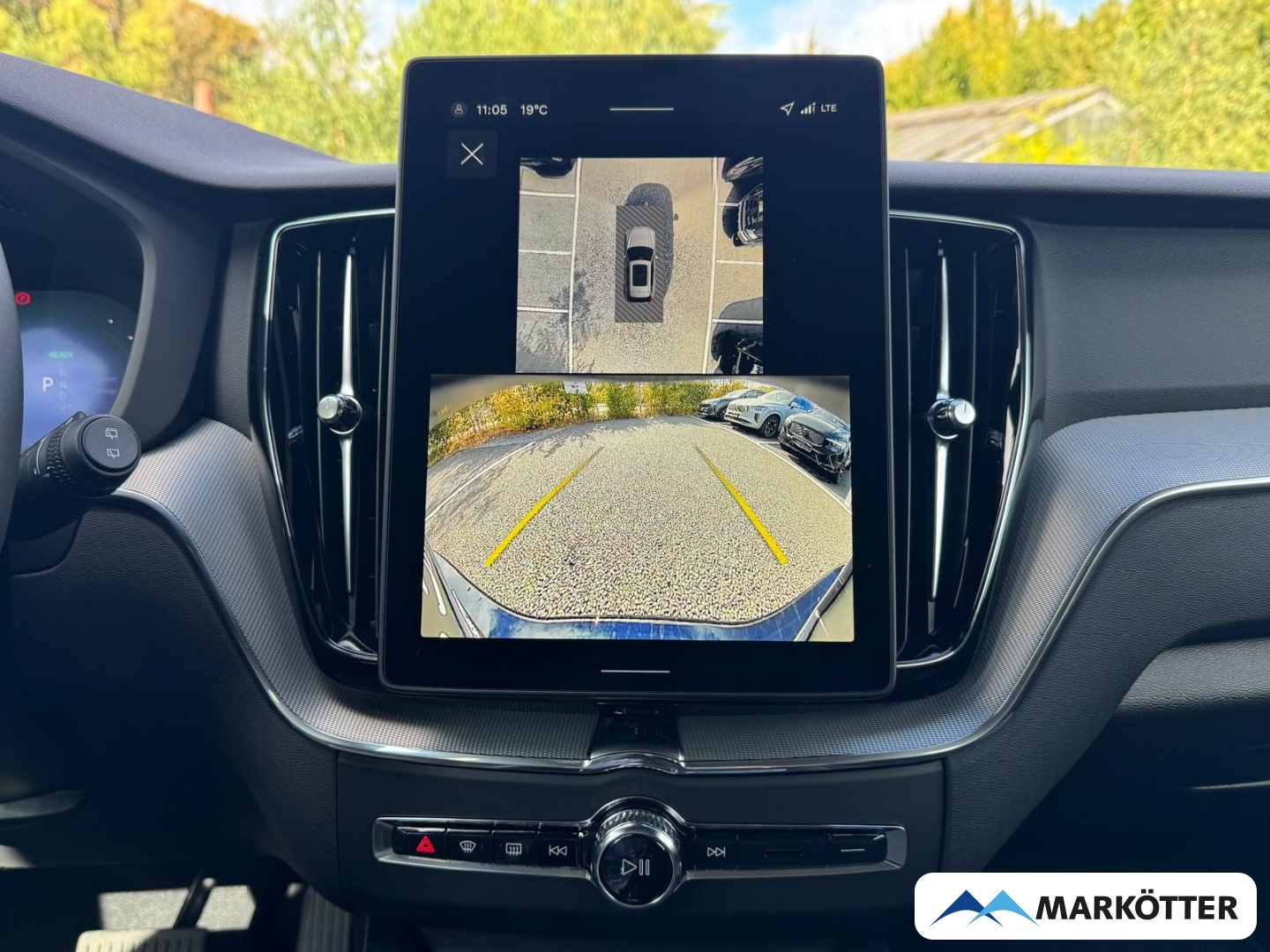 Fahrzeugabbildung Volvo XC60 T8 Plus Black Edition AWD Pano/Head-Up/360°
