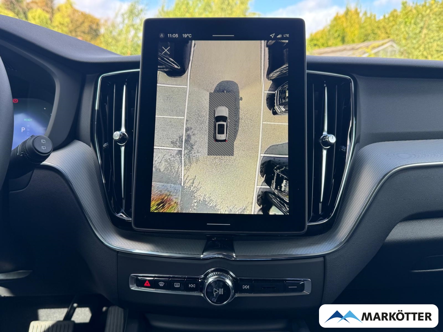 Fahrzeugabbildung Volvo XC60 T8 Plus Black Edition AWD Pano/Head-Up/360°