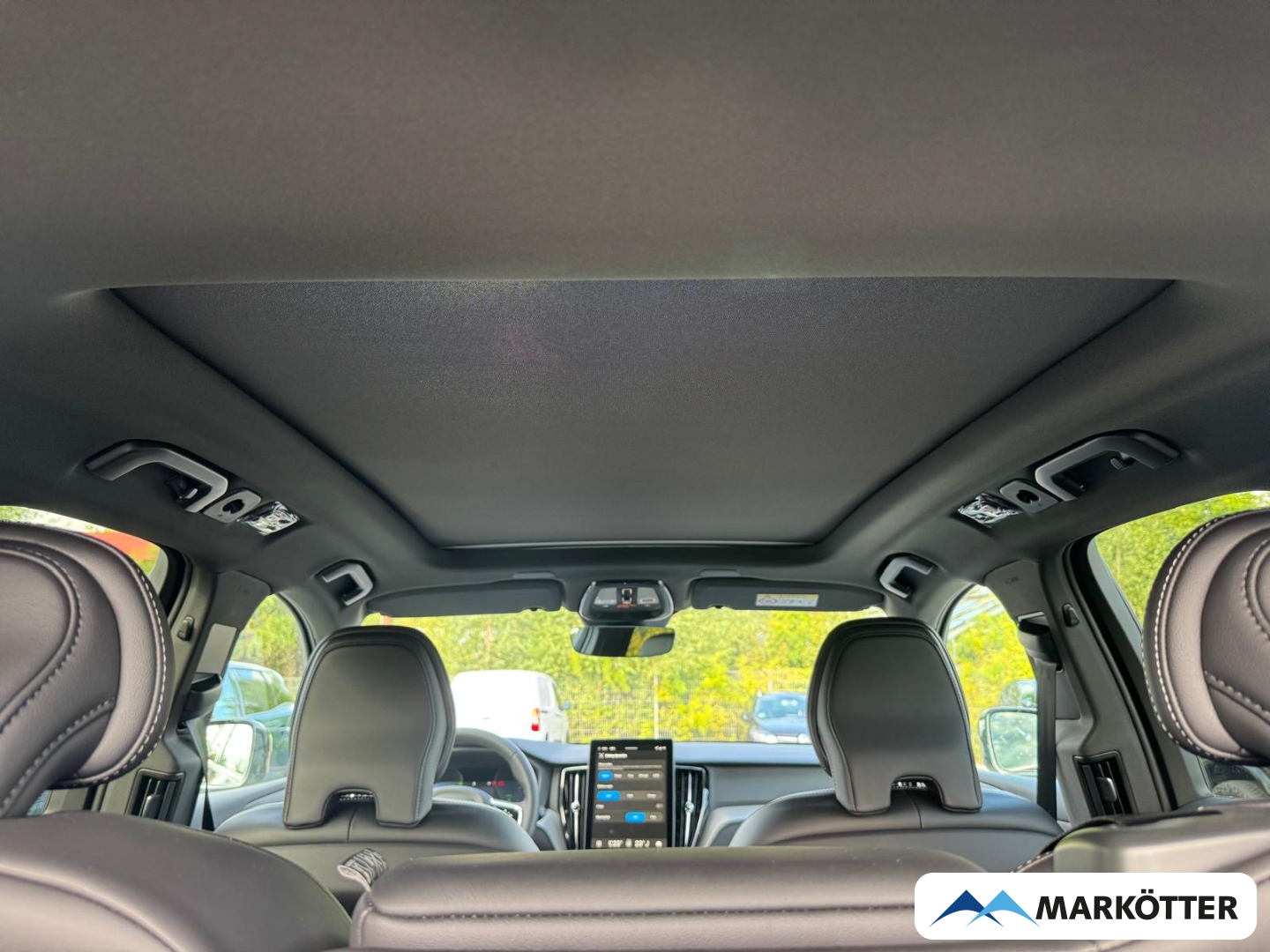 Fahrzeugabbildung Volvo XC60 T8 Plus Black Edition AWD Pano/Head-Up/360°