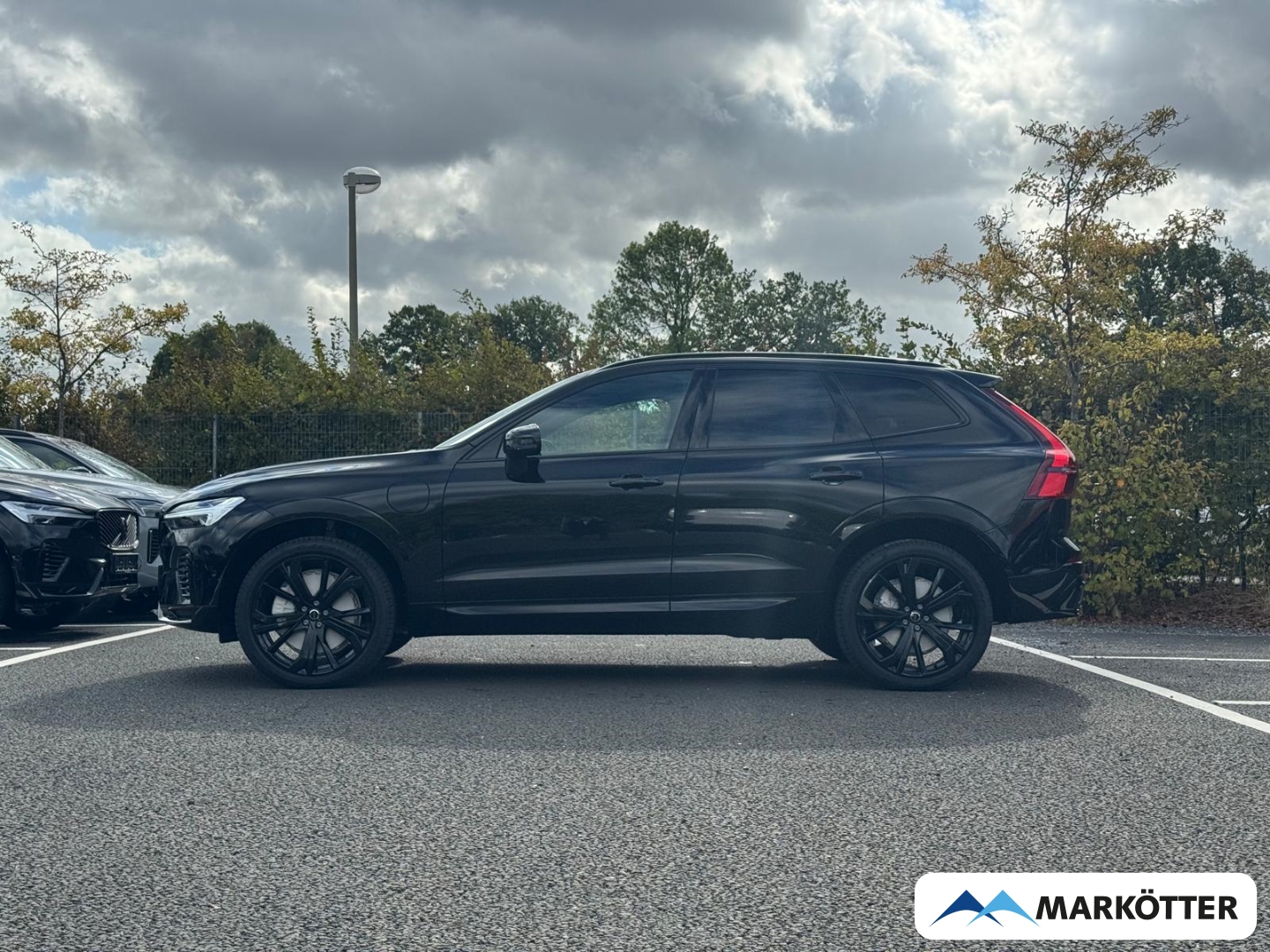 Fahrzeugabbildung Volvo XC60 T8 Plus Black Edition AWD Pano/Head-Up/360°