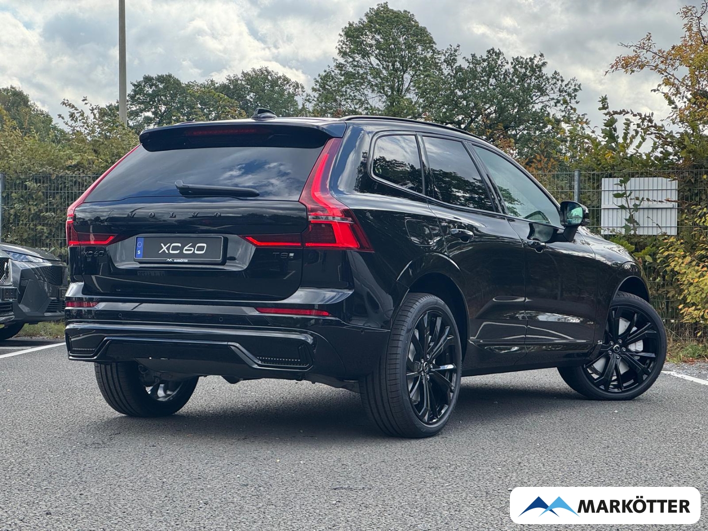 Fahrzeugabbildung Volvo XC60 T8 Plus Black Edition AWD Pano/Head-Up/360°