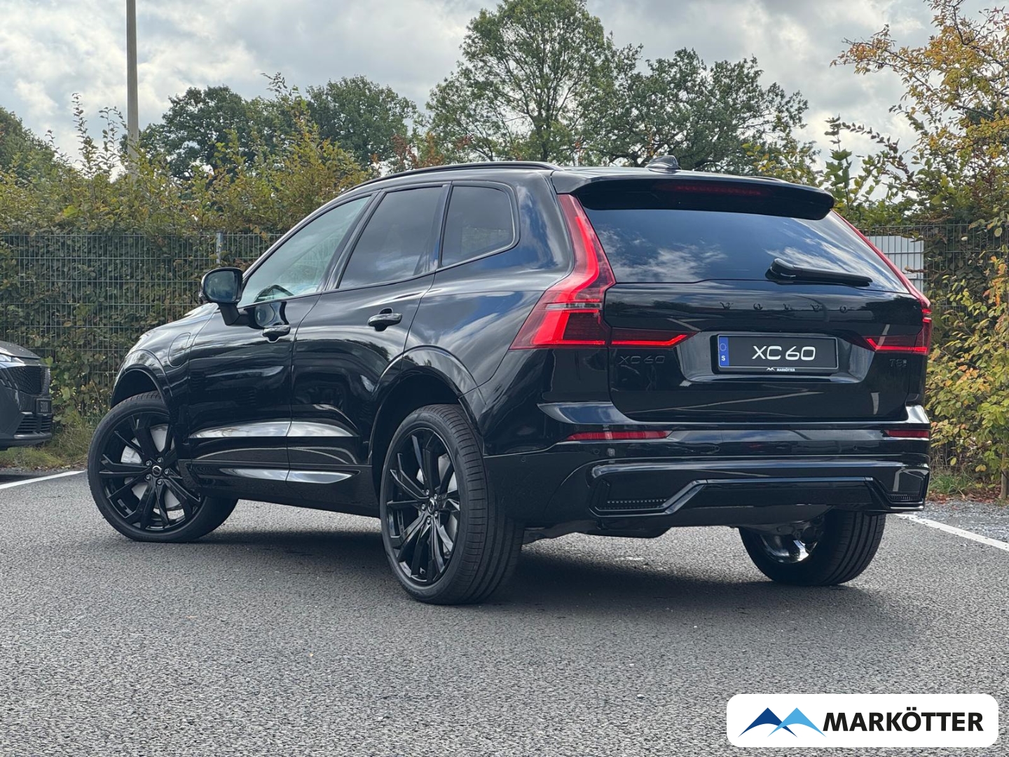 Fahrzeugabbildung Volvo XC60 T8 Plus Black Edition AWD Pano/Head-Up/360°