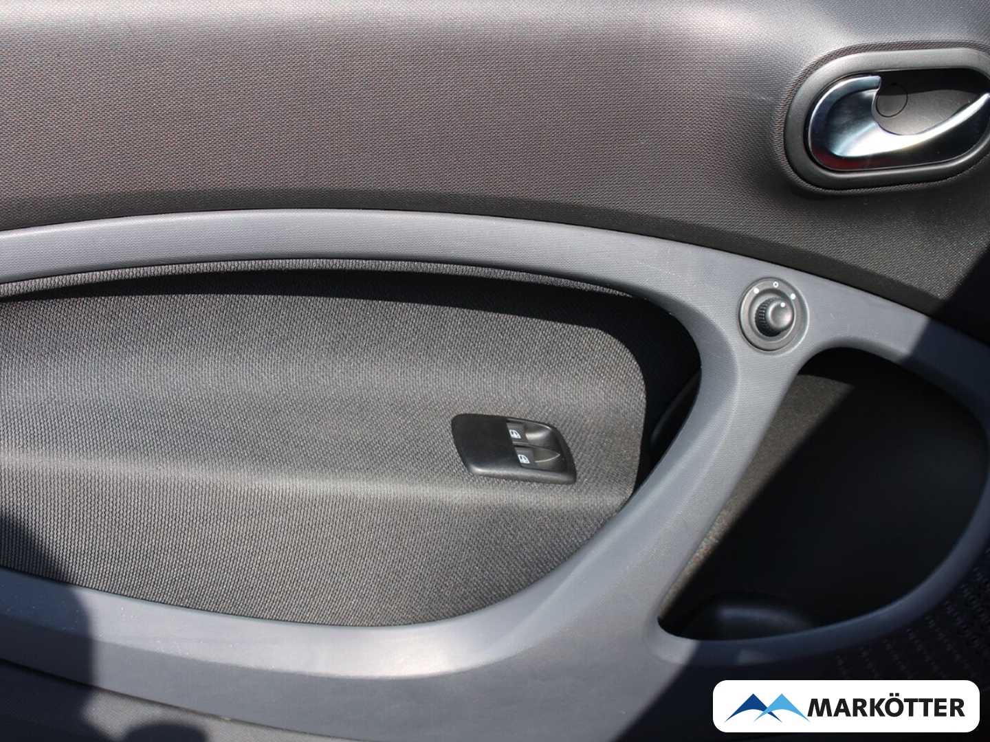 Fahrzeugabbildung Smart fortwo cabrio Basis 66 kW SHZ/LED/KLIMA