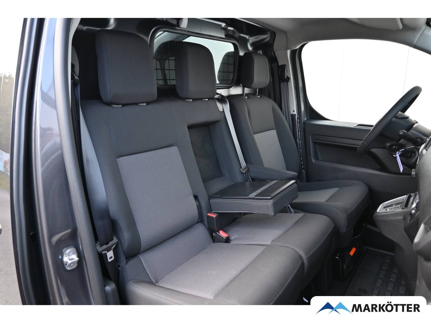 Fahrzeugabbildung Peugeot Expert Elektromotor Kasten Standard 75 kwh