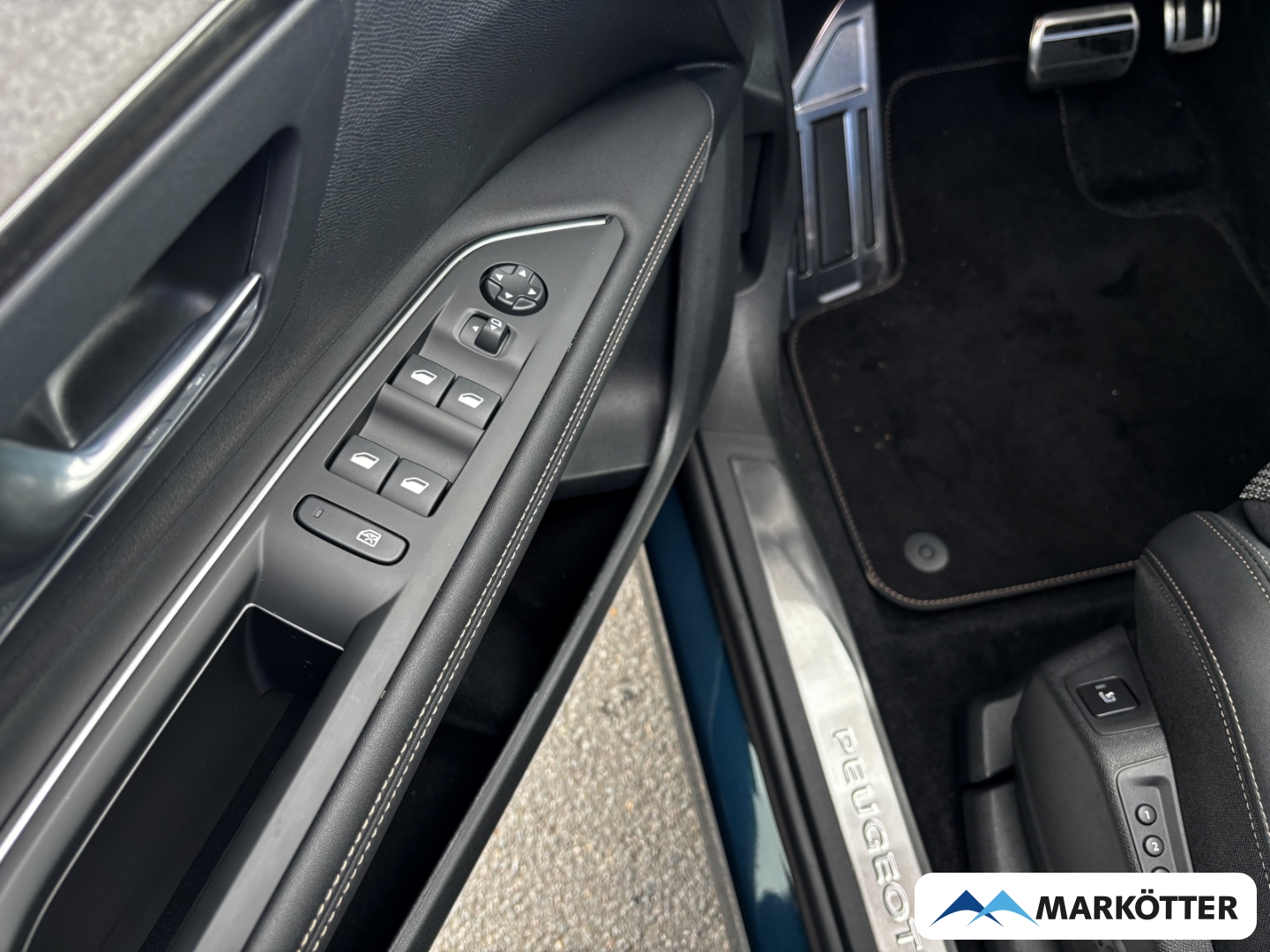 Fahrzeugabbildung Peugeot 3008 GT 360°/ACC/BLIS/SHZ/FOCAL/NAVI/KLIMA