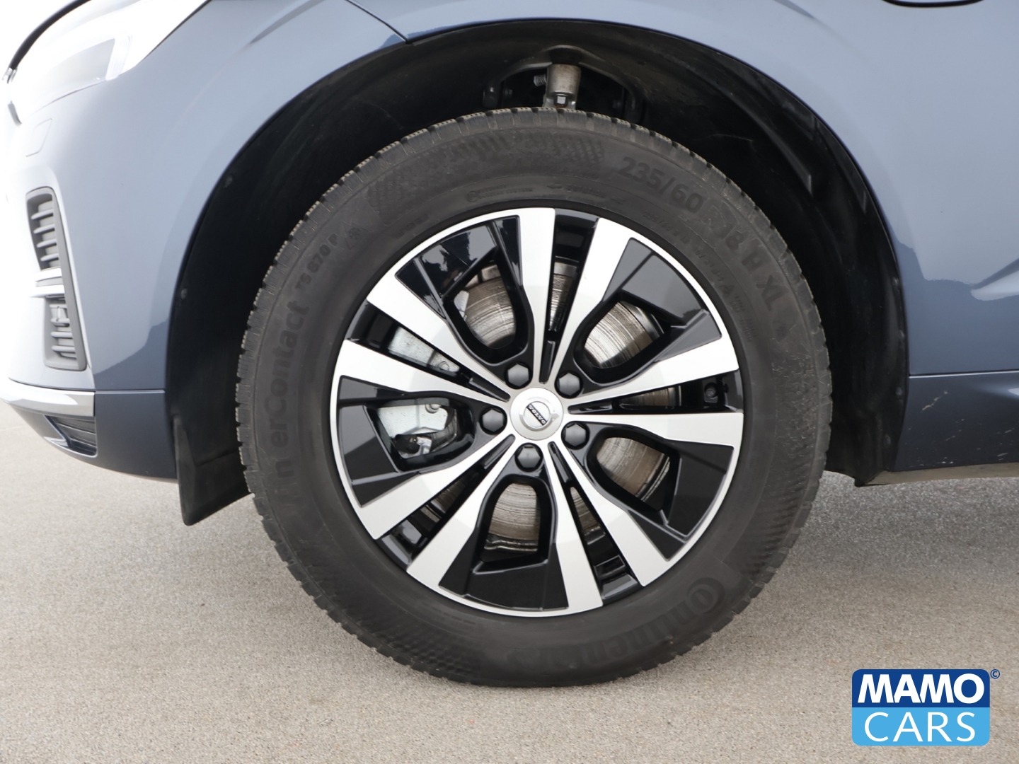 Fahrzeugabbildung Volvo XC60 T6 Core Hybrid AWD/BLIS/ACC/WINTER P.