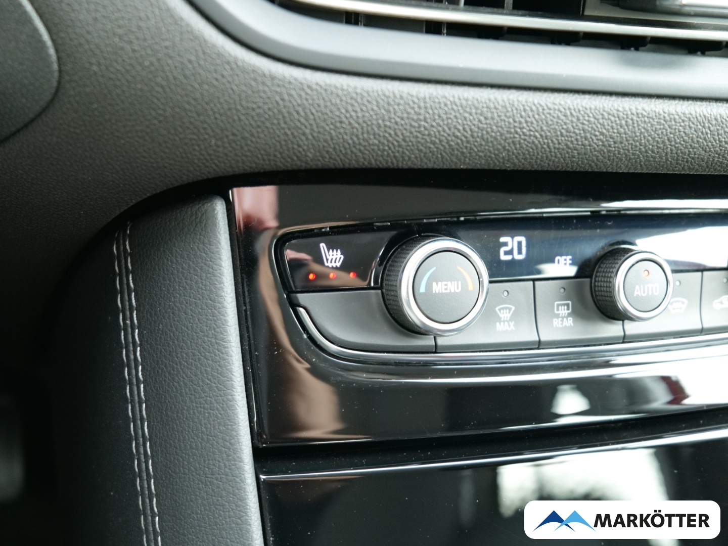 Fahrzeugabbildung Opel Grandland 1.2 Hybrid GS Line Black Navi/Voll-LED/Kamera/BLIS