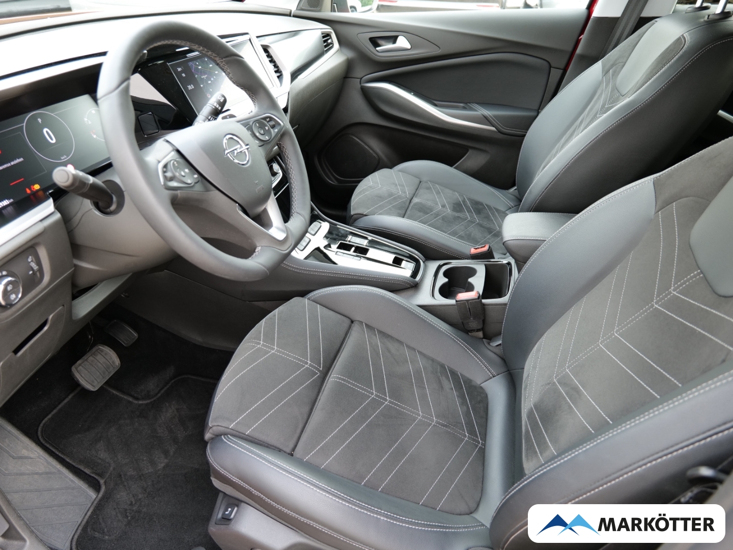 Fahrzeugabbildung Opel Grandland 1.2 Hybrid GS Line Black Navi/Voll-LED/Kamera/BLIS