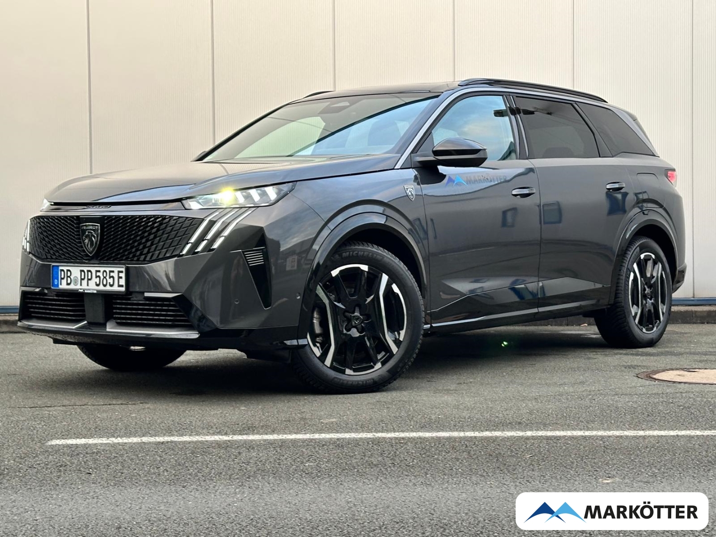 Fahrzeugabbildung Peugeot 5008 Elektromotor 210 GT 360°/AHK/Pano