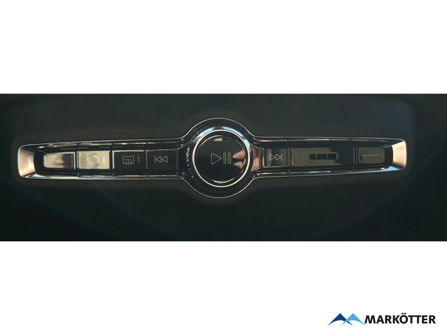 Fahrzeugabbildung Volvo XC40 B3 Plus Black Edition 2WD 360°/ACC/BLIS