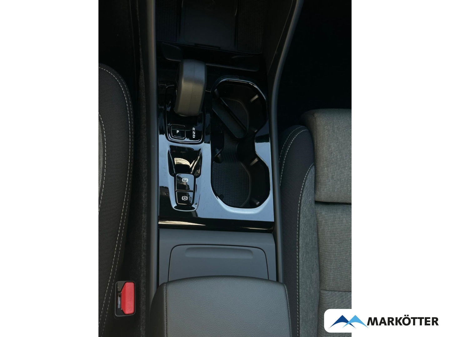 Fahrzeugabbildung Volvo XC40 B3 Plus Black Edition 2WD 360°/ACC/BLIS