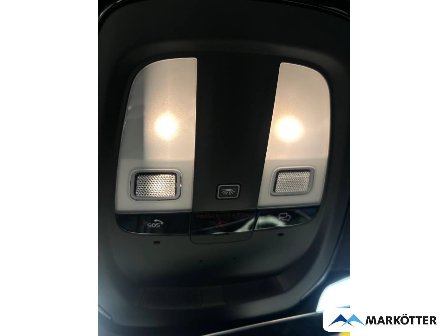 Fahrzeugabbildung Volvo XC40 B3 Plus Black Edition 2WD 360°/ACC/BLIS