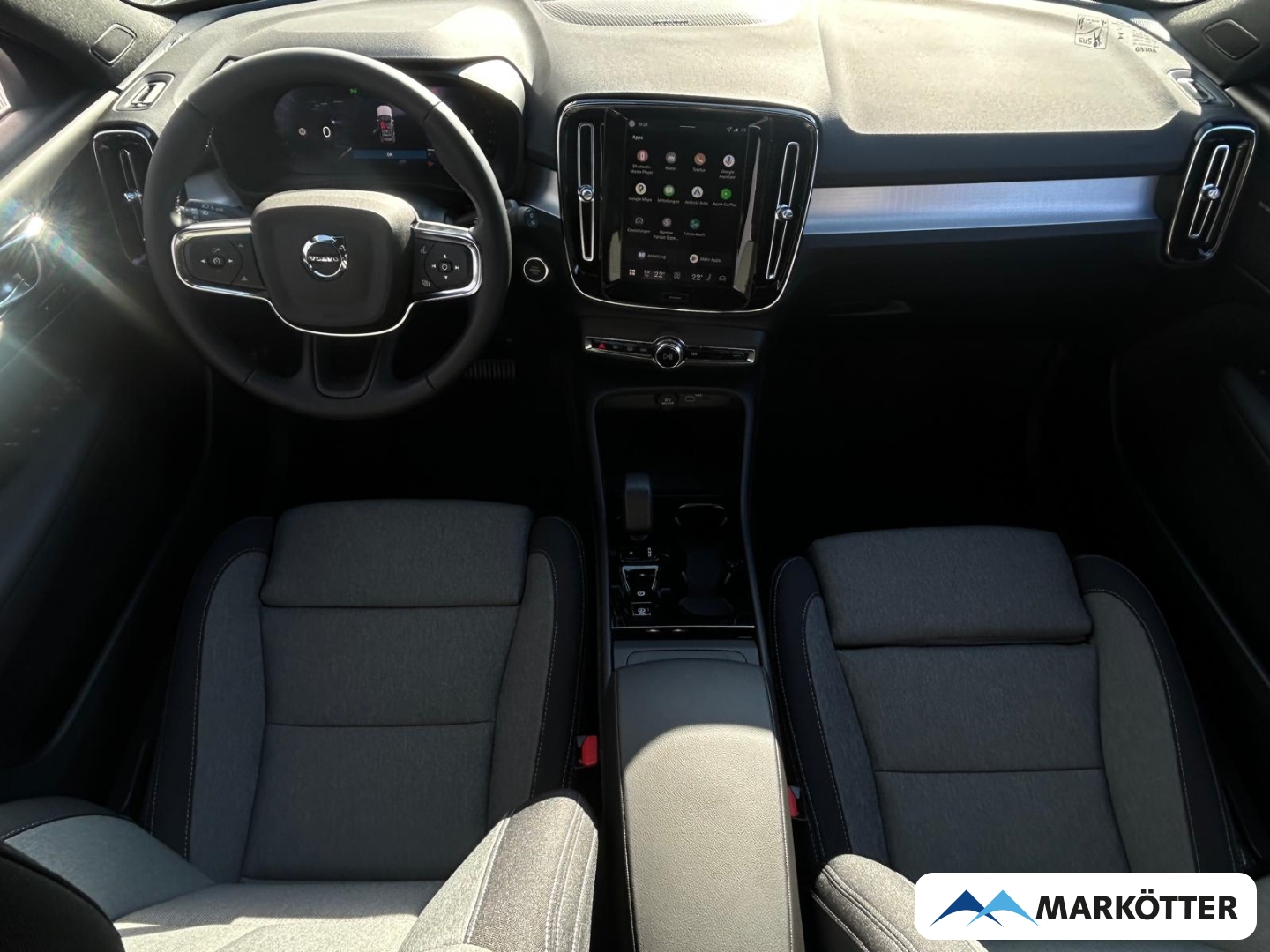 Fahrzeugabbildung Volvo XC40 B3 Plus Black Edition 2WD 360°/ACC/BLIS