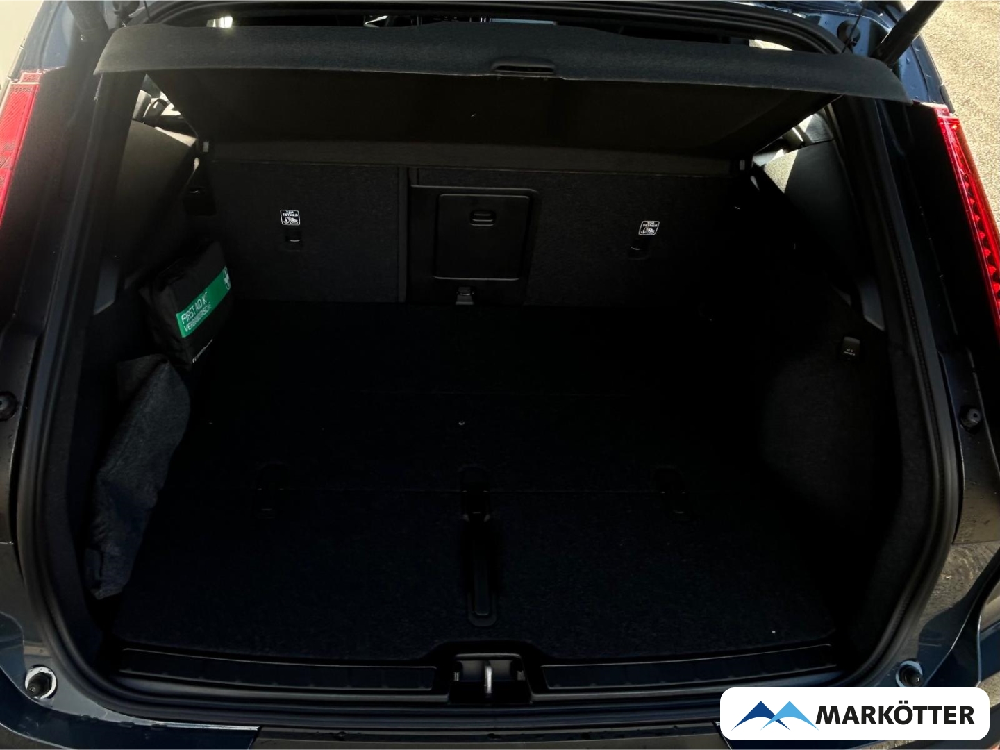 Fahrzeugabbildung Volvo XC40 B3 Plus Black Edition 2WD 360°/ACC/BLIS