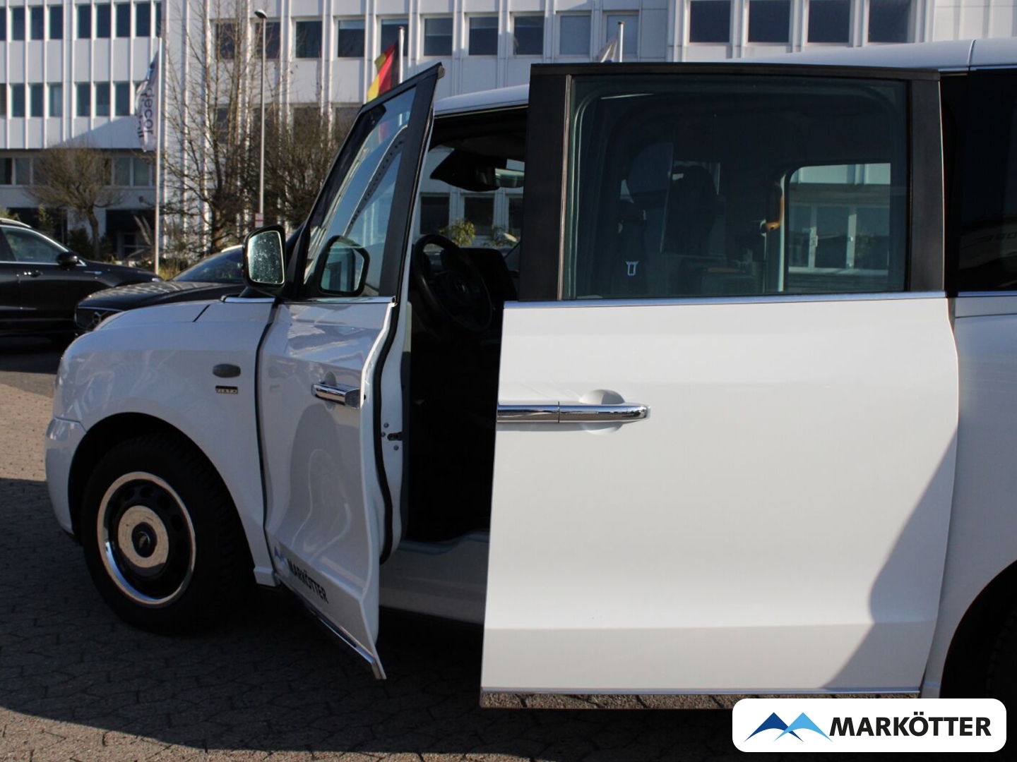 Fahrzeugabbildung LEVC TX VISTA PHEV RANGE EXTENDER 7-Sitzer/PANO/LED