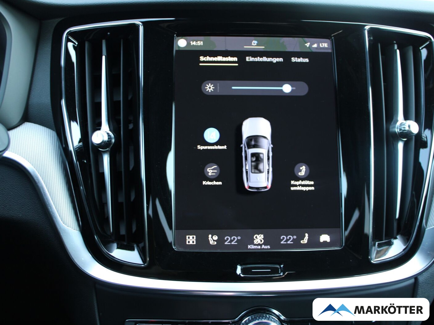 Fahrzeugabbildung Volvo V60 Plus Dark AWD/NAVI/PDC/CAM/Fshz/SHZ/PANO/