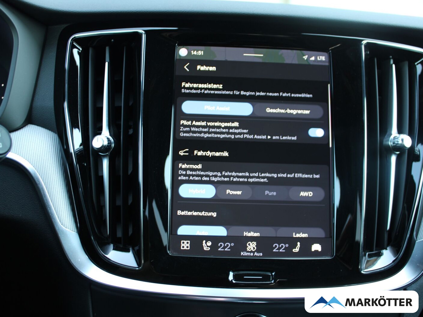 Fahrzeugabbildung Volvo V60 Plus Dark AWD/NAVI/PDC/CAM/Fshz/SHZ/PANO/