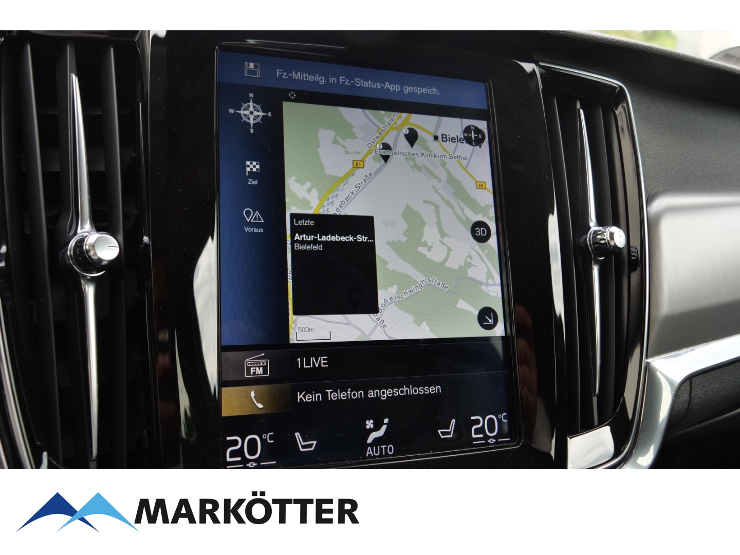 Fahrzeugabbildung Volvo V90 D3 Momentum LED/Kamera/Family-P./AHK