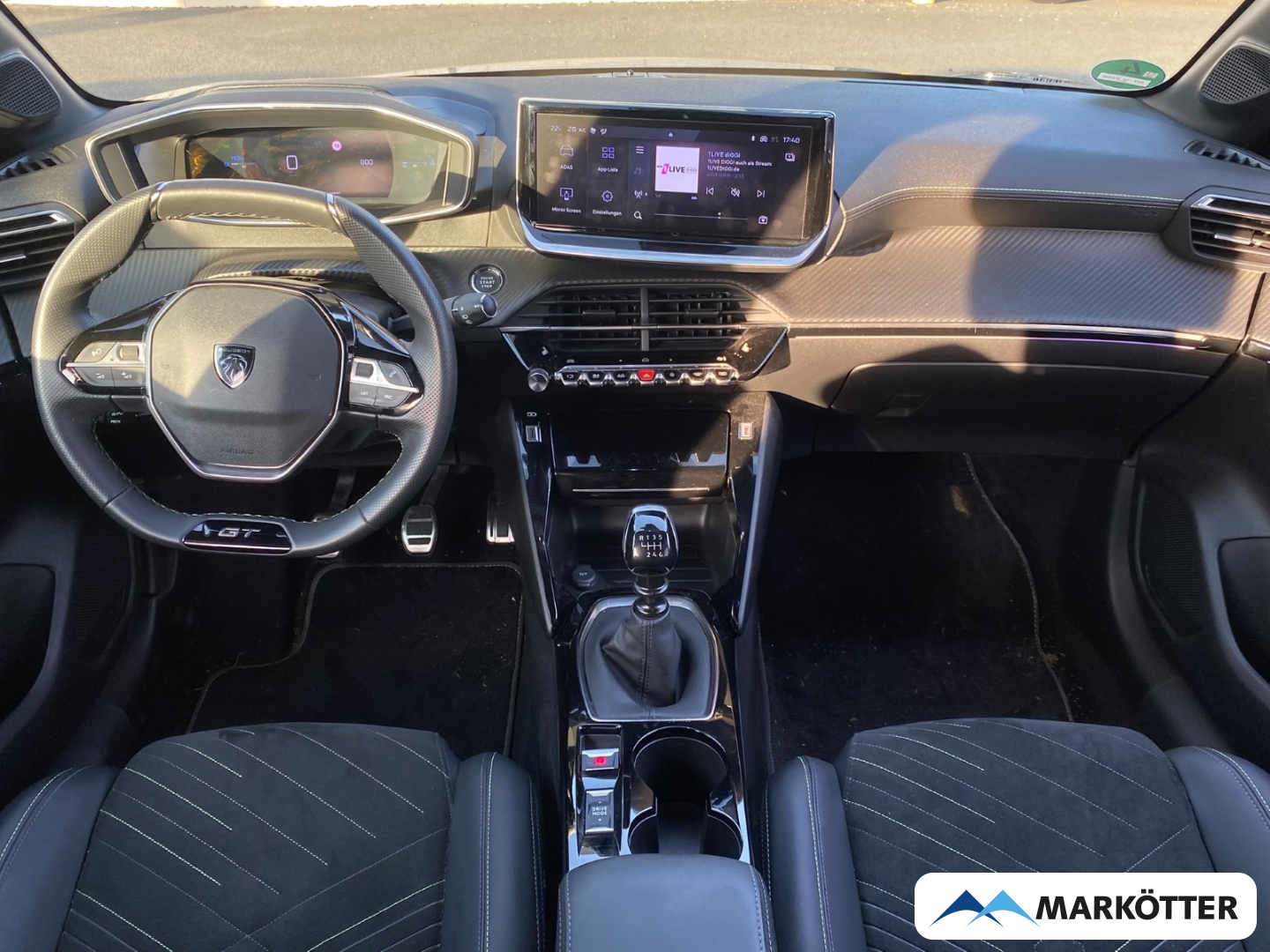 Fahrzeugabbildung Peugeot 208 1.2 GT BLIS/CAM/KLIMA/SHZ/APPLE/NAVI/MASSAGE