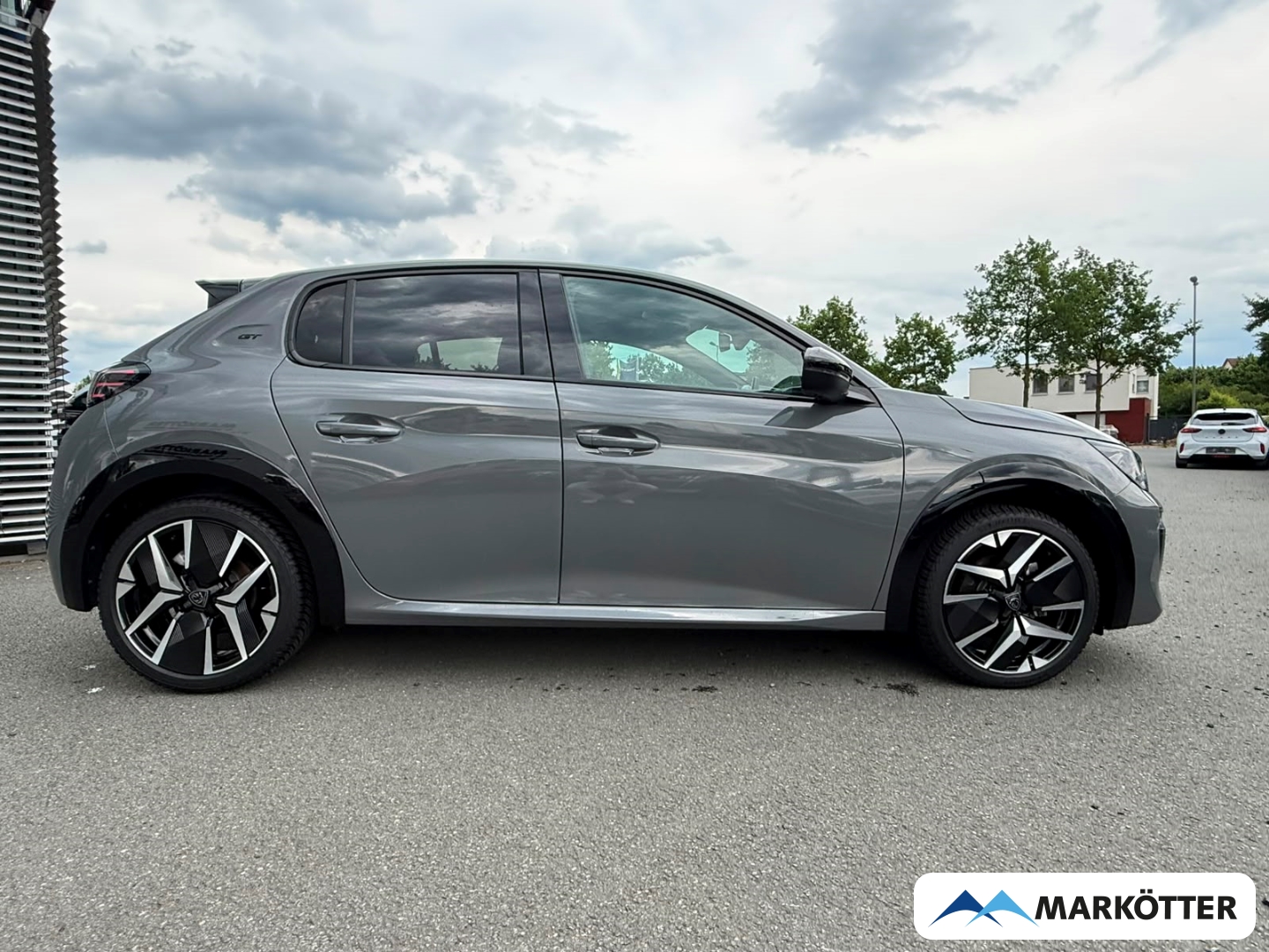 Fahrzeugabbildung Peugeot 208 1.2 GT BLIS/CAM/KLIMA/SHZ/APPLE/NAVI/MASSAGE