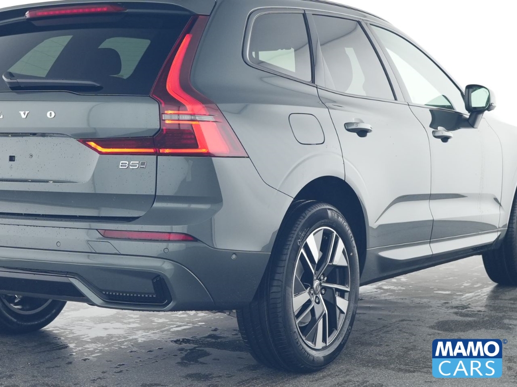 Fahrzeugabbildung Volvo XC60 B5 AWD Plus Dark ACC/BLIS/HUD/PANO/360°