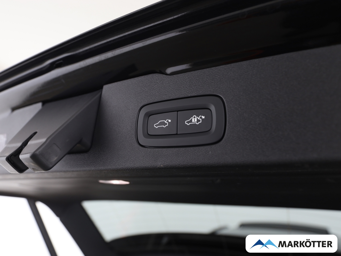 Fahrzeugabbildung Volvo V60 T6 AWD Recharge Plus Dark 360CAM/ACC/PANO