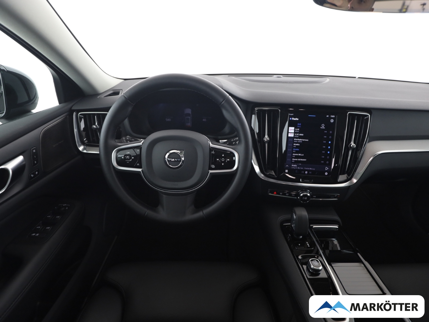 Fahrzeugabbildung Volvo V60 T6 AWD Recharge Plus Dark 360CAM/ACC/PANO