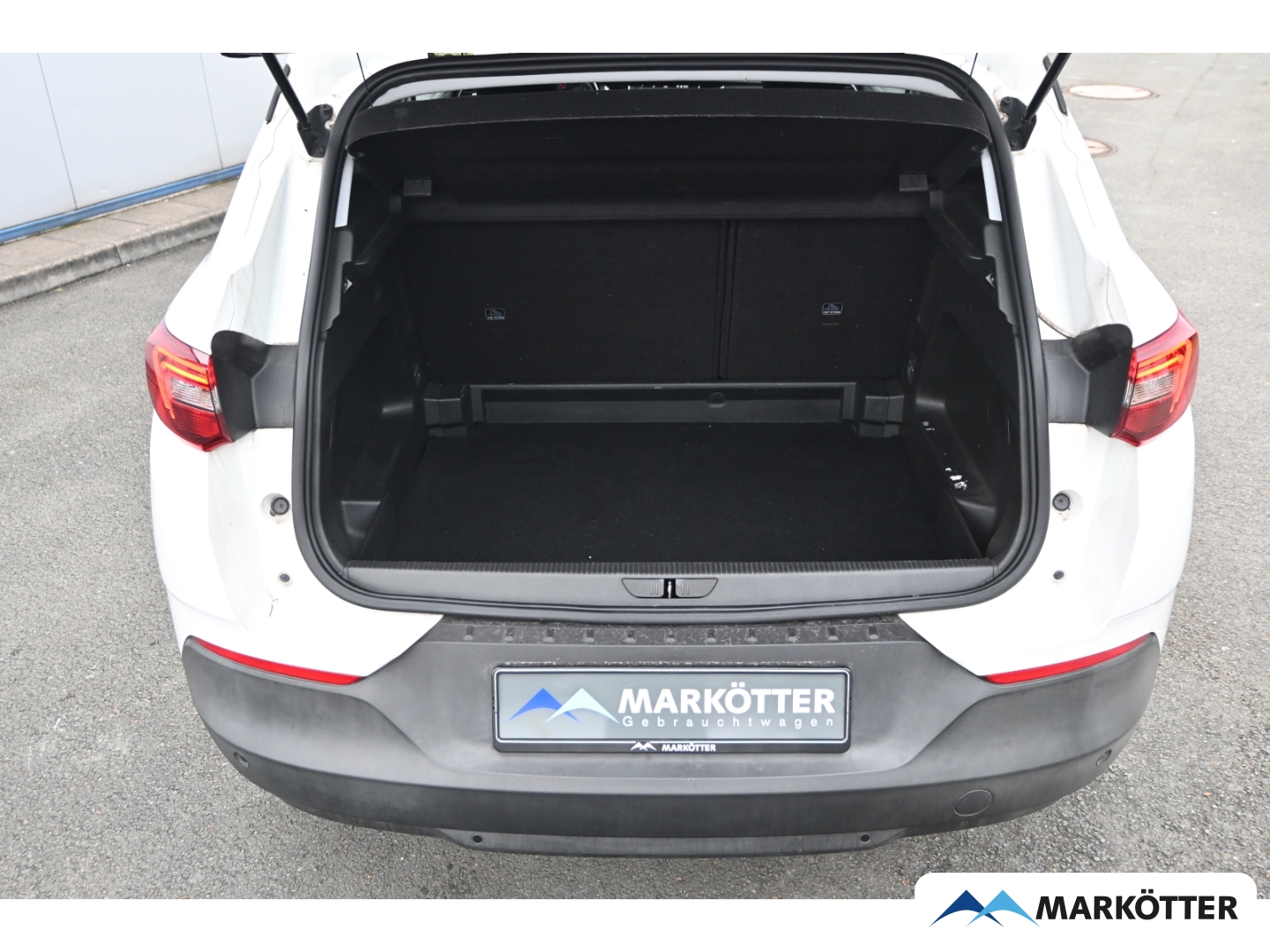 Fahrzeugabbildung Opel Grandland X Edition 1.2 Turbo Kamera/ LenkradH/18''