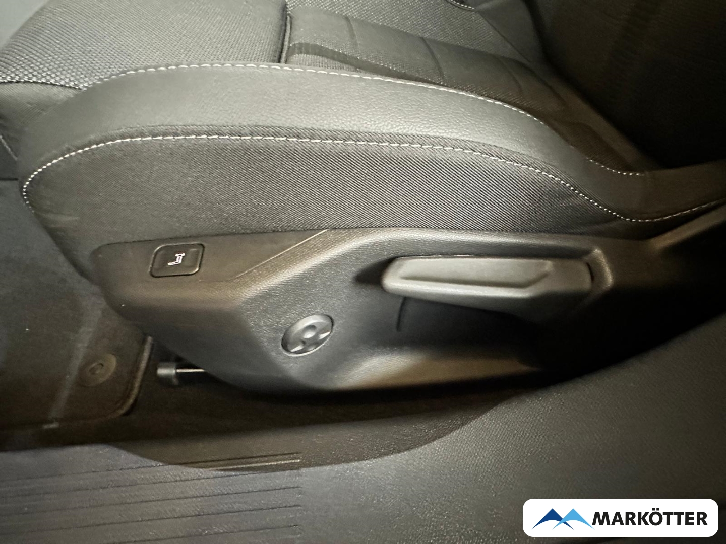 Fahrzeugabbildung Opel Astra L Sports Tourer Ultimate/AHK/SHZ+LHZ/CAM Start-Stop-Automatik Außenspiegel el. anklappbar