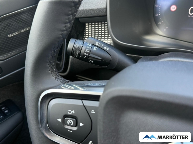 Fahrzeugabbildung Volvo XC40 B3 Plus Black Edition 2WD /ACC/BLIS/Kamera