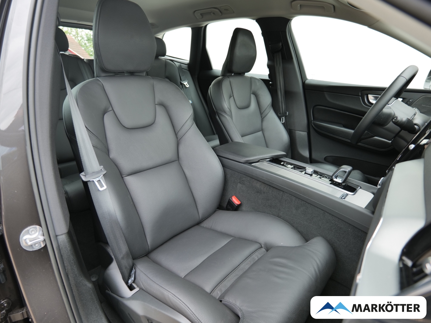 Fahrzeugabbildung Volvo XC60 B4 AWD Plus Bright /20 Zoll/360/ACC/