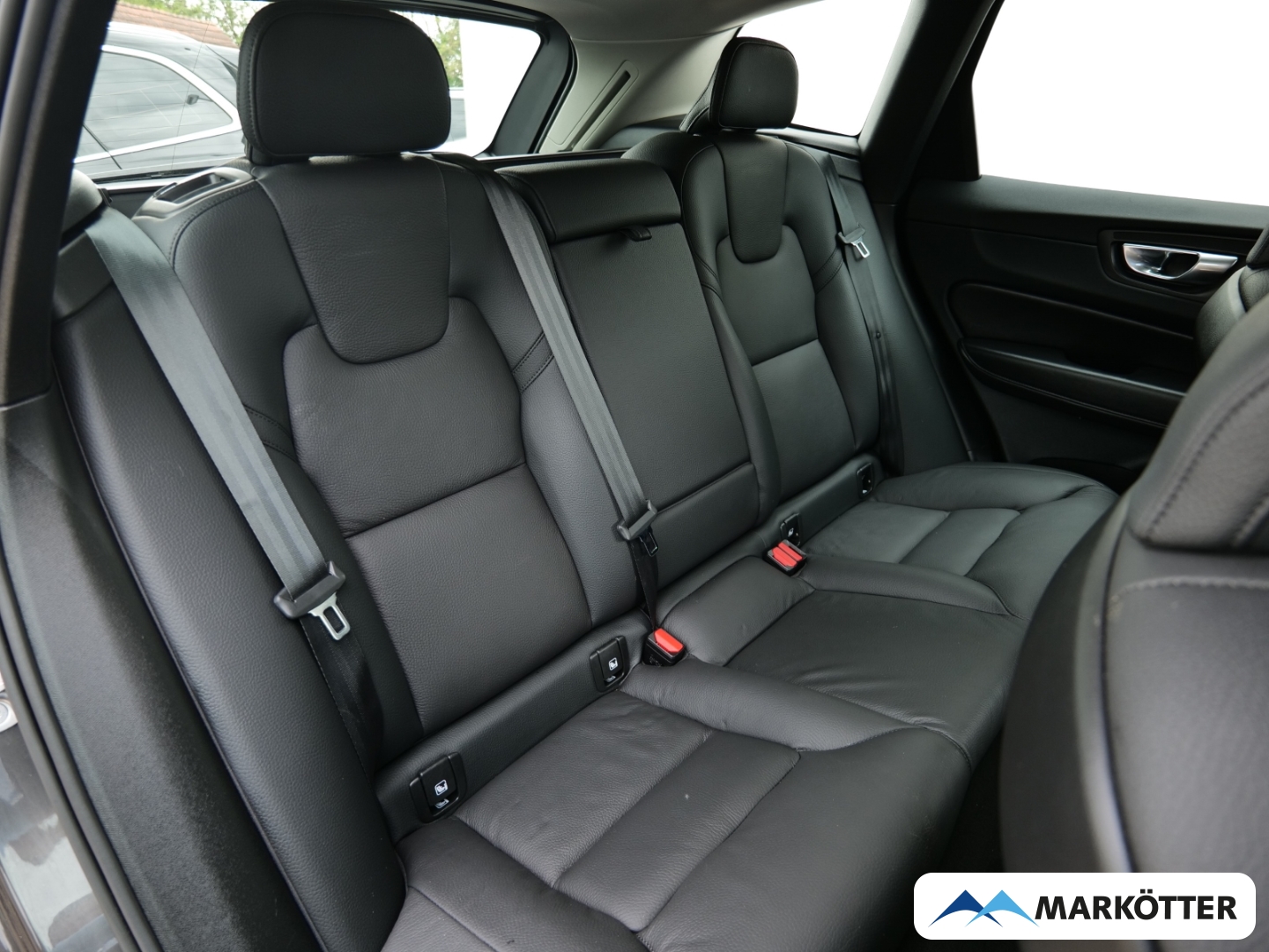 Fahrzeugabbildung Volvo XC60 B4 AWD Plus Bright /20 Zoll/360/ACC/