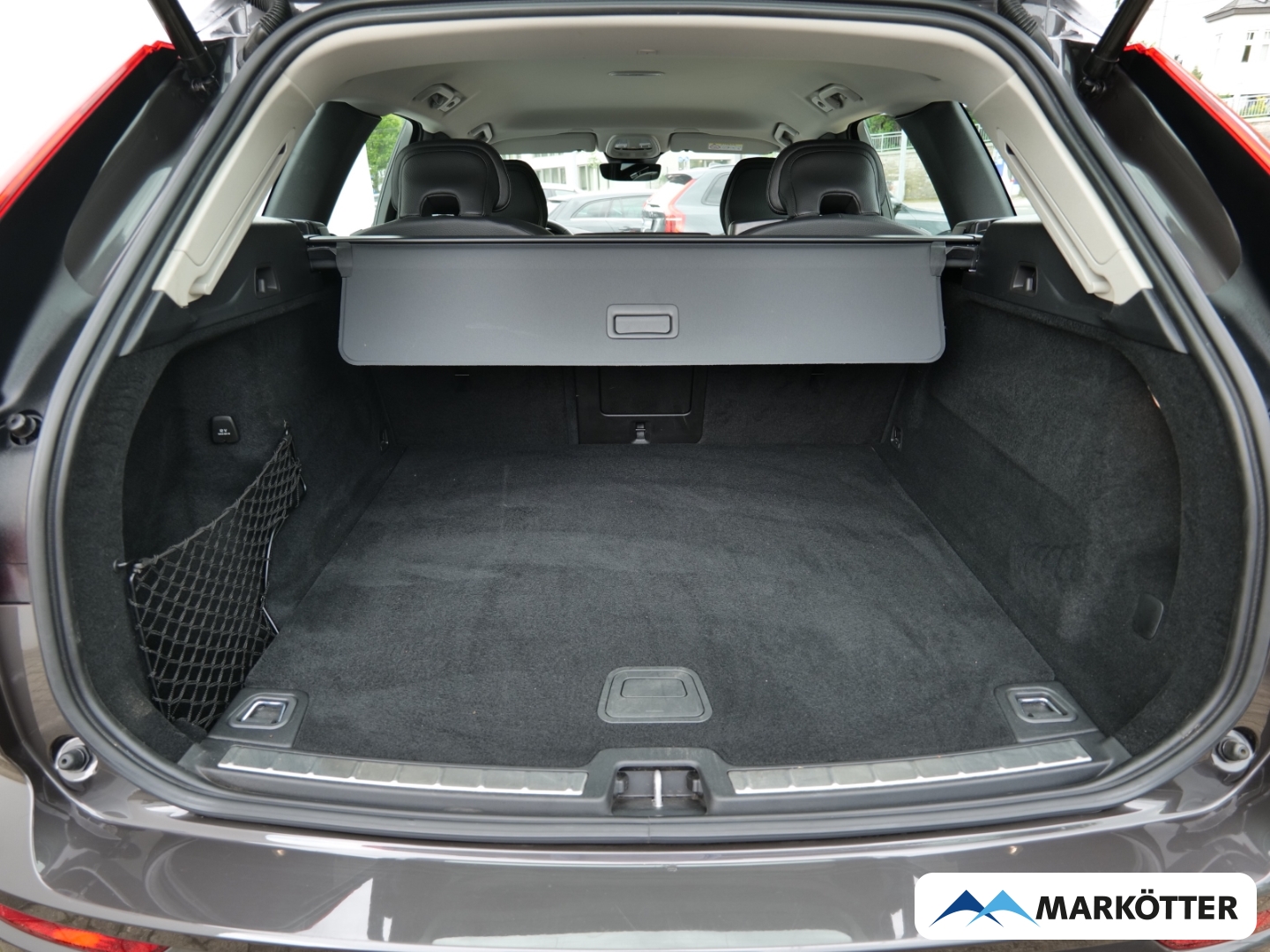 Fahrzeugabbildung Volvo XC60 B4 AWD Plus Bright /20 Zoll/360/ACC/